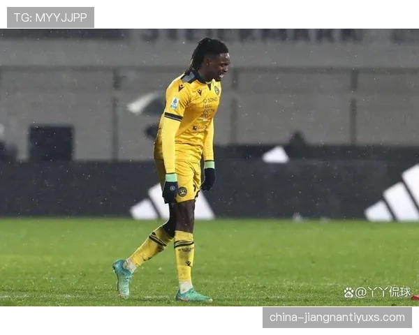 法布雷加斯在传球节奏上偏向控球，中前场球权分散趋势明显