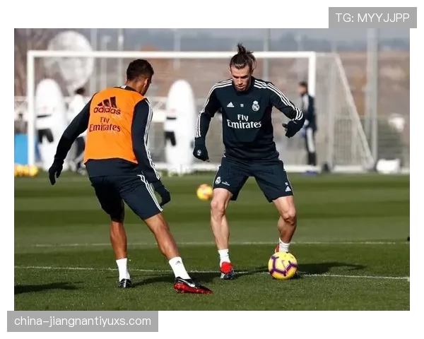 巴尔韦德 vs 马库斯·略伦特：多位置适配性与战术价值对比