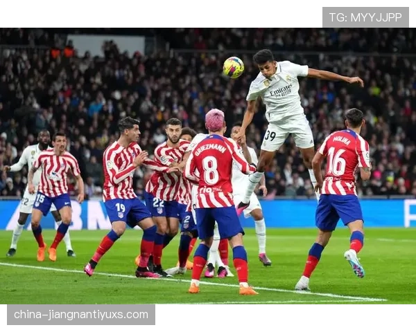 哈兰德 vs 本泽马：终结效率与战术全面性差距在哪