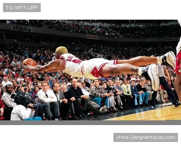 帕里什利用内线强攻提升篮板，战术核心地位明显增强